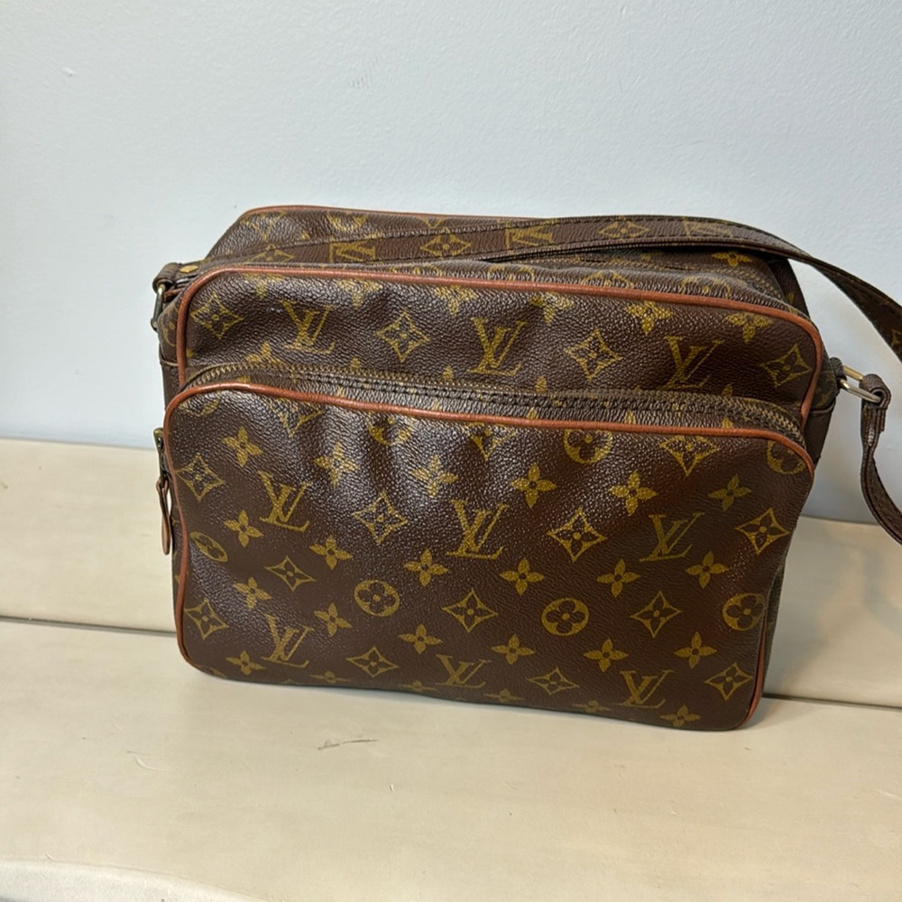 Louis Vuitton Vintage Nile Migra La Tour Crossbody Bag